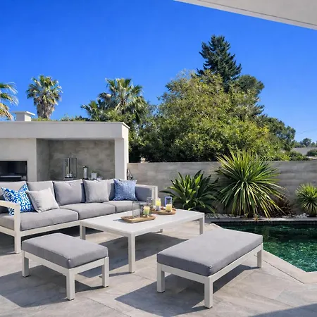 Climatisée Avec Piscine Privée Et 3 Parentales à 10 Min à Pied Villa