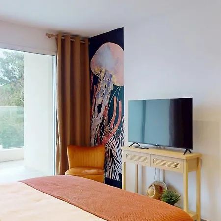 Climatisee Avec Piscine Privee Et 3 Parentales A 10 Min A Pied Vila *